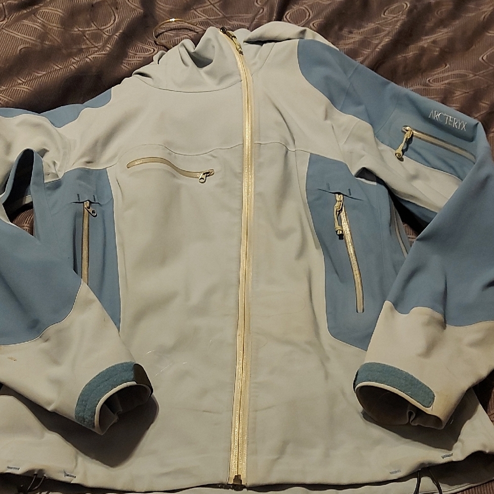 Arc'teryx Women Gortex Jacket